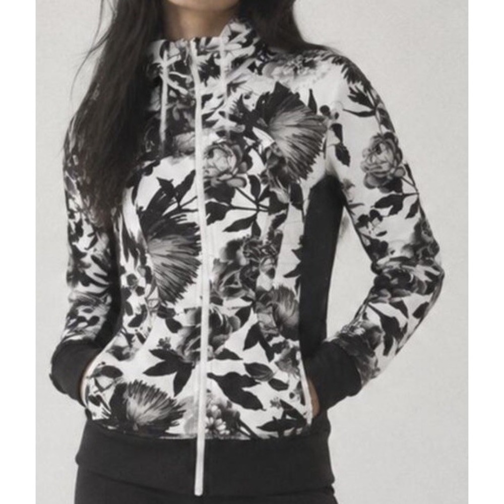Lululemon Nice Asana Jacket Brisk Bloom Floral Full Zip Black White Size 6